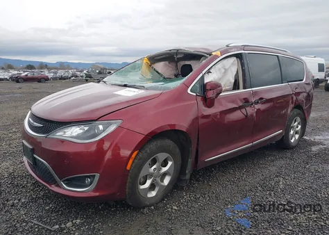 2017 Chrysler Pacifica Touring-L Plus z USA, uszkodzony, nr VIN 2C4RC1EG1HR736134
